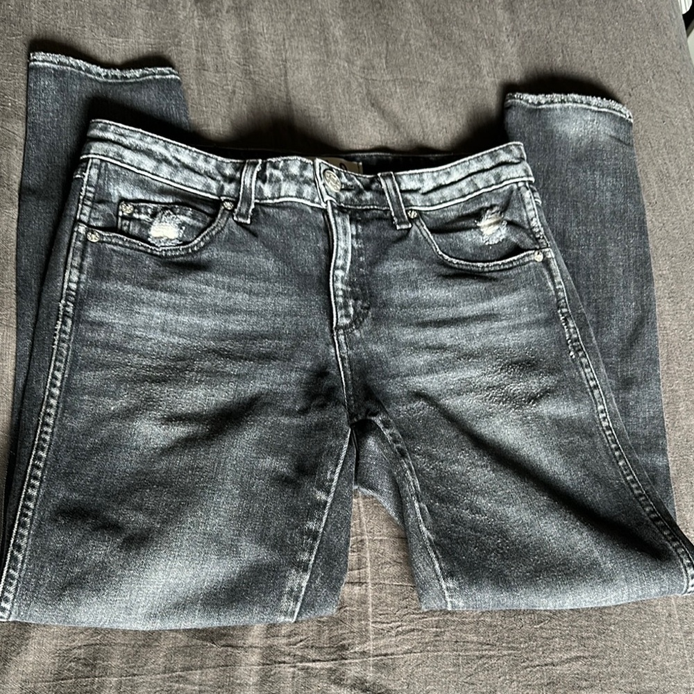 AMO TWIST
VIXEN DESTROY JEANS